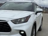 Toyota Highlander 2023 года за 31 000 000 тг. в Усть-Каменогорск – фото 3