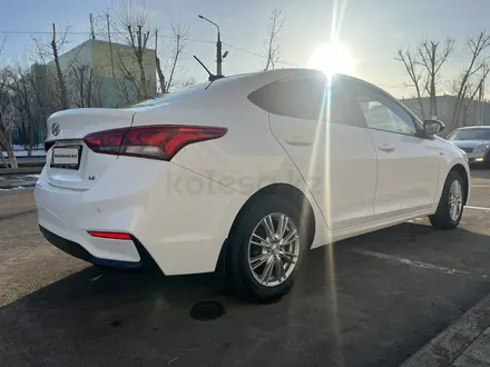 Hyundai Accent 2018 года за 7 390 000 тг. в Астана – фото 11