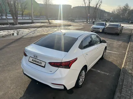 Hyundai Accent 2018 года за 7 390 000 тг. в Астана – фото 12