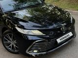 Toyota Camry 2021 года за 16 500 000 тг. в Астана – фото 4