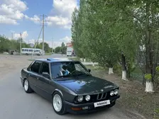 BMW 5 Series, 1987