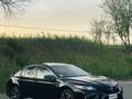 Toyota Camry 2018 года за 8 400 000 тг. в Уральск