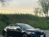 Toyota Camry 2018 года за 8 400 000 тг. в Уральск