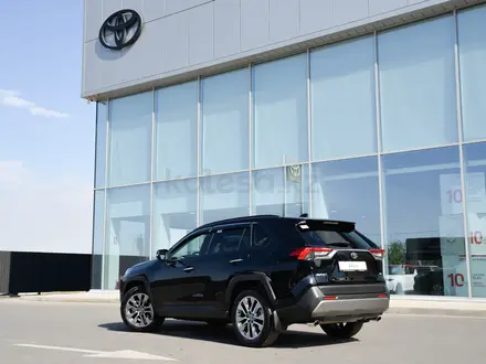 Toyota RAV4 Luxe+ 2025 года за 22 490 000 тг. в Шымкент – фото 2