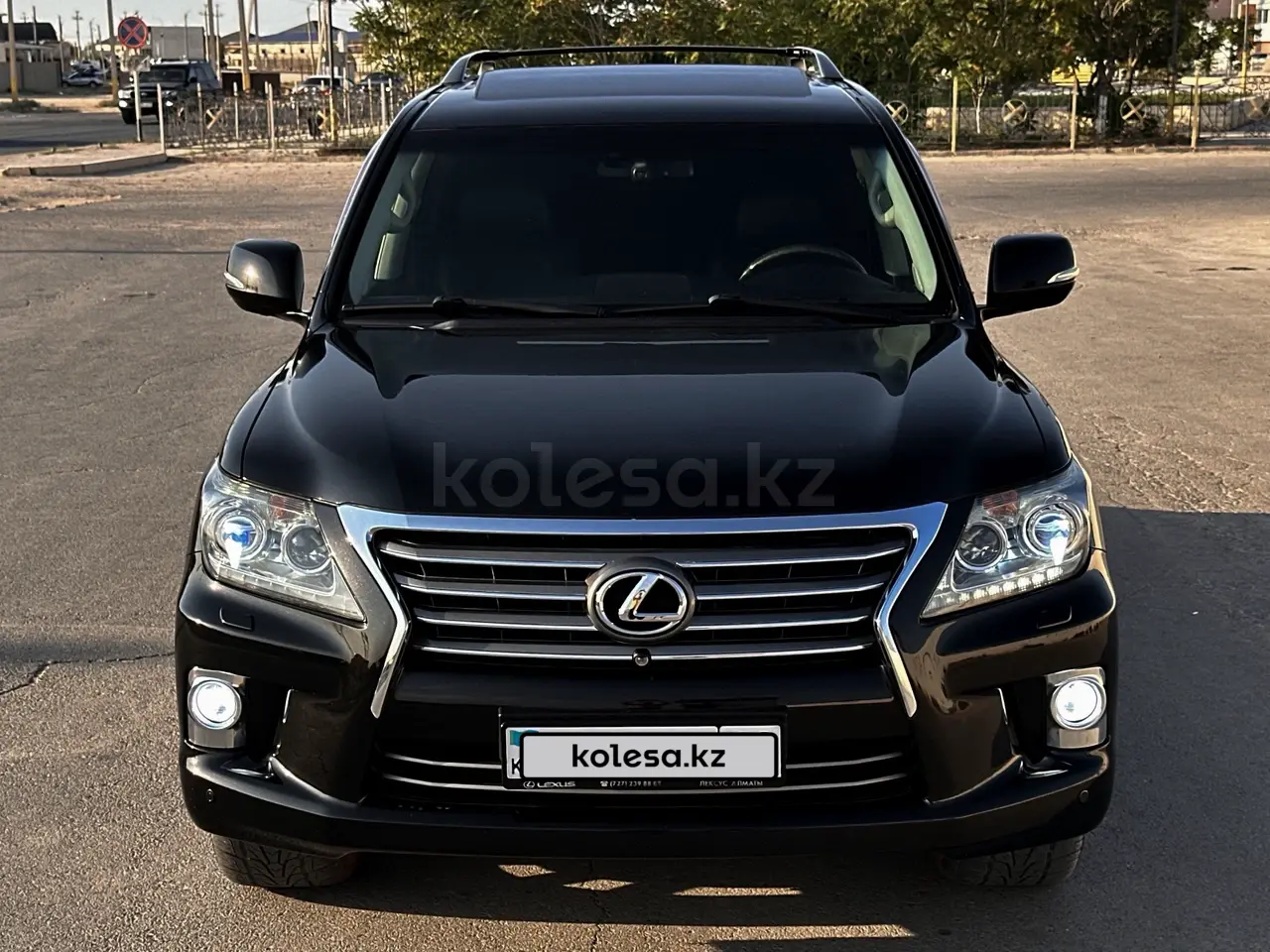 Лексус LX, 2012
