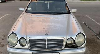 Mercedes-Benz E 240 1998 года за 1 200 000 тг. в Караганда