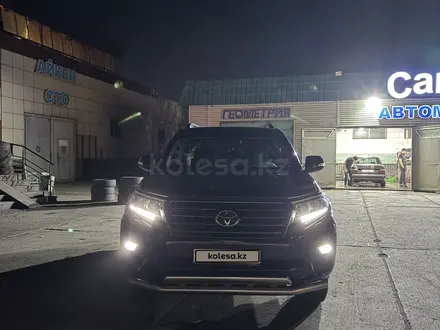 Toyota Land Cruiser Prado 2018 года за 26 900 000 тг. в Астана