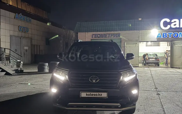 Toyota Land Cruiser Prado 2018 года за 26 900 000 тг. в Астана