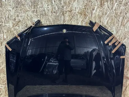 Капот на Мерседес W203 за 50 000 тг. в Алматы