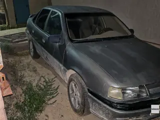 Opel Vectra, 1992