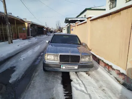 Mercedes-Benz E 230 1991 года за 1 300 000 тг. в Шымкент