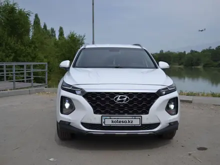 Hyundai Santa Fe 2019 года за 12 200 000 тг. в Астана – фото 14