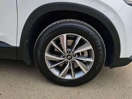 Hyundai Santa Fe 2019 года за 12 200 000 тг. в Астана – фото 5