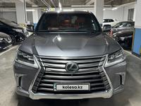 Lexus LX 570 2017 годаfor40 000 000 тг. в Астана