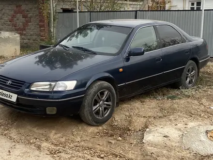 Toyota Camry 1997 года за 3 750 000 тг. в Талдыкорган – фото 2