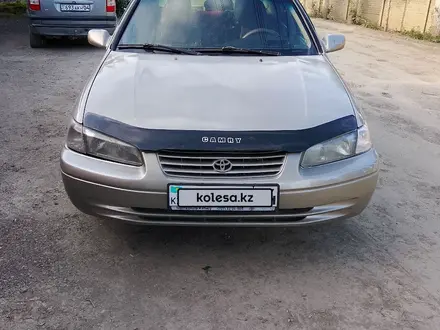 Toyota Camry 1997 года за 2 300 000 тг. в Актобе