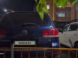 Volkswagen Touareg 2004 года за 4 000 000 тг. в Астана – фото 4