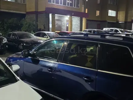 Volkswagen Touareg 2004 года за 4 000 000 тг. в Астана – фото 2