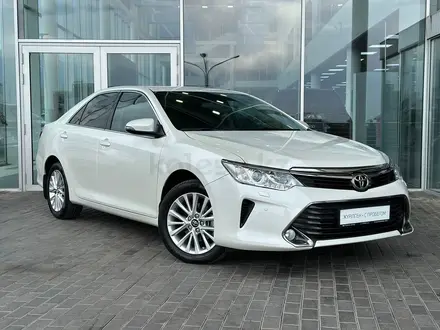 Toyota Camry 2017 года за 14 900 000 тг. в Алматы – фото 3