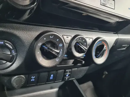 Toyota Hilux 2019 года за 16 590 000 тг. в Алматы – фото 17
