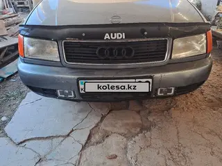 Audi 100