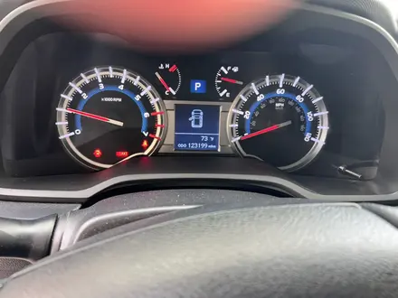 Toyota 4Runner 2017 года за 14 000 000 тг. в Актау