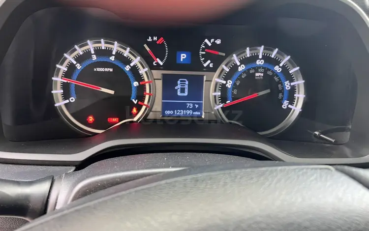 Toyota 4Runner 2017 годаfor14 000 000 тг. в Актау