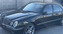 Mercedes-Benz E 320 2000 года за 3 800 000 тг. в Шымкент – фото 2