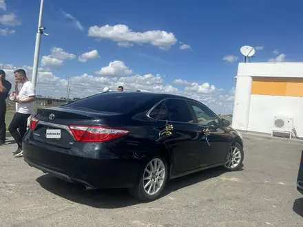 Toyota Camry 2016 года за 5 500 000 тг. в Уральск – фото 4