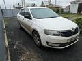 Skoda Rapid 2013 годаfor3 100 000 тг. в Астана – фото 2