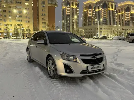 Chevrolet Cruze 2013 года за 5 300 000 тг. в Астана – фото 2