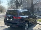 Toyota Land Cruiser 2023 года за 56 600 000 тг. в Алматы