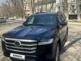 Toyota Land Cruiser 2023 года за 56 600 000 тг. в Алматы – фото 3