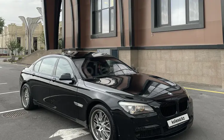 BMW 750 2009 года за 10 500 000 тг. в Алматы