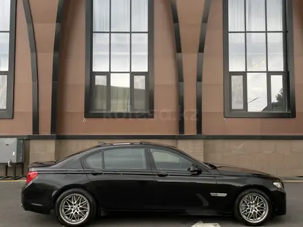 BMW 750 2009 года за 10 500 000 тг. в Алматы – фото 8