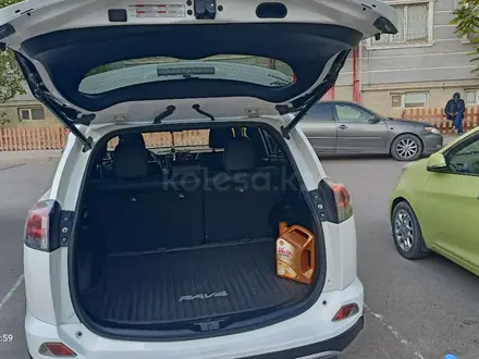 Toyota RAV4 2017 года за 9 000 000 тг. в Актау – фото 17