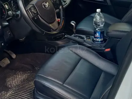Toyota RAV4 2017 года за 9 000 000 тг. в Актау – фото 3