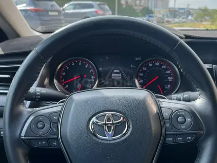Toyota Camry 2021 года за 16 999 900 тг. в Караганда – фото 10