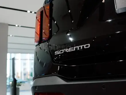 Kia Sorento Luxe 2026 года за 17 790 000 тг. в Алматы – фото 13