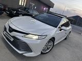 Toyota Camry 2018 года за 14 500 000 тг. в Шымкент