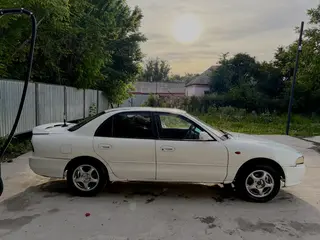 Mitsubishi Galant
