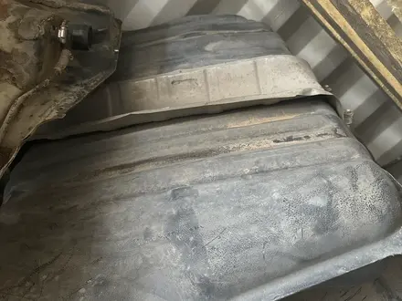 Бензобак лексус 300-330 за 60 000 тг. в Актобе – фото 2