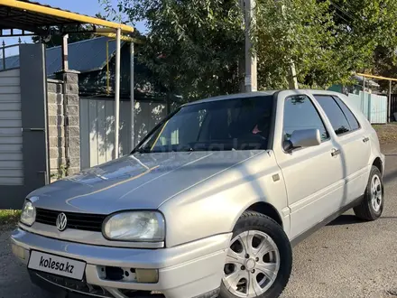 Volkswagen Golf 1995 года за 1 590 000 тг. в Алматы – фото 2