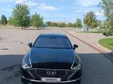 Hyundai Sonata 2022 годаfor12 800 000 тг. в Алматы – фото 3