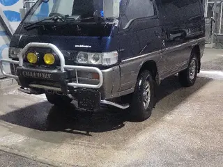 Mitsubishi Delica