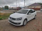 Volkswagen Polo 2016 года за 4 400 000 тг. в Атырау – фото 2