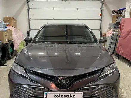 Toyota Camry 2019 года за 12 500 000 тг. в Атырау – фото 10