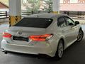 Toyota Camry 2019 года за 16 800 000 тг. в Алматы – фото 88