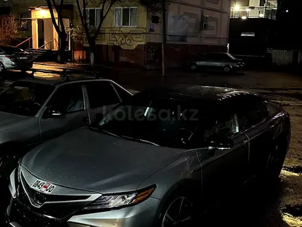 Toyota Camry 2019 года за 12 000 000 тг. в Атырау – фото 17