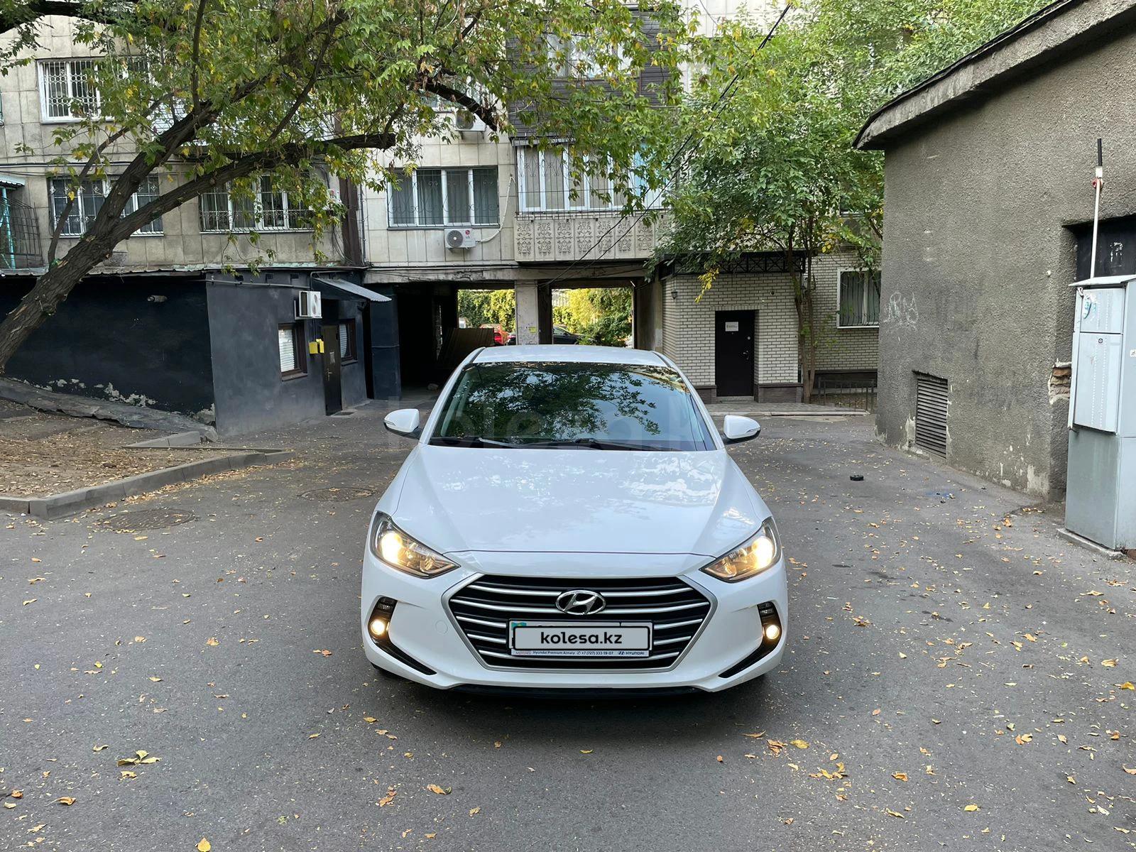 Hyundai Elantra 2018 г.